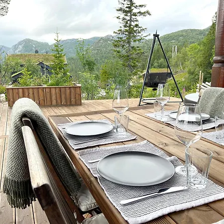Cozy On With Jacuzzi Close To Cross-country Trails And Hiking Trails Lifjell