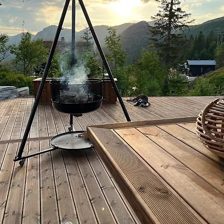 Cozy On With Jacuzzi Close To Cross-country Trails And Hiking Trails Vakantiehuis